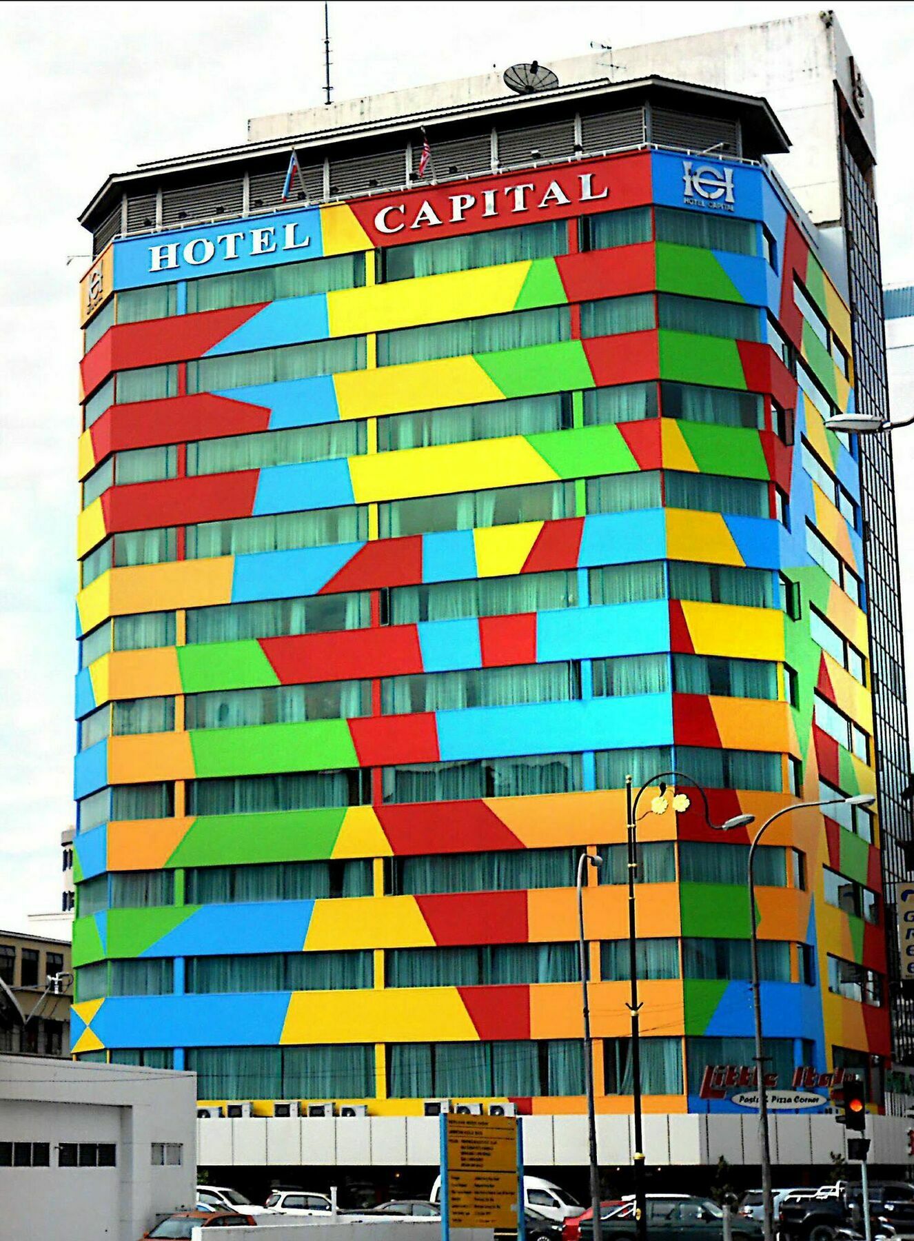Hotel Capital Кота-Кинабалу Экстерьер фото